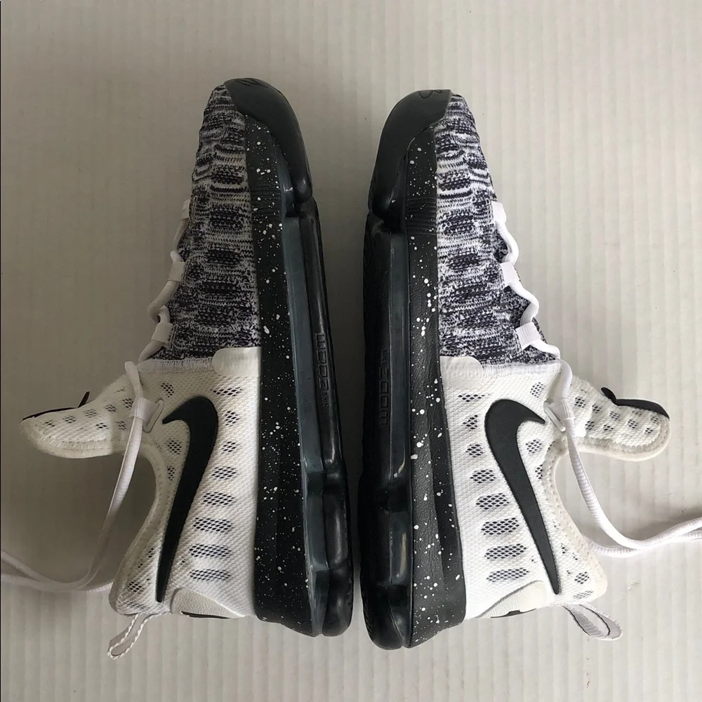 NIKE KD Oreo Basketball Shoes Size 7Y, 8.5 Women’s